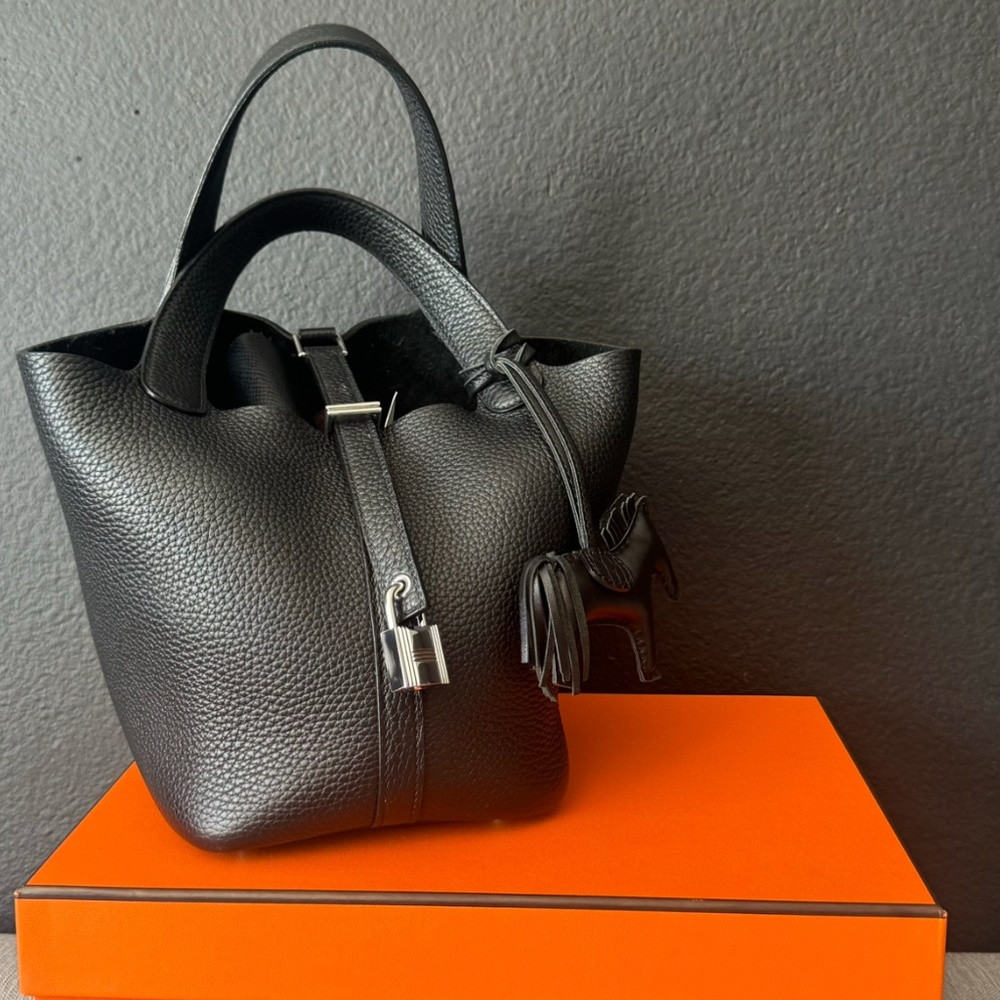 Hermes Oasis Shoe Box